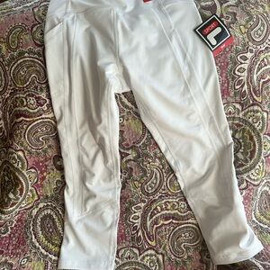 NWT White Fila capris. Size S.